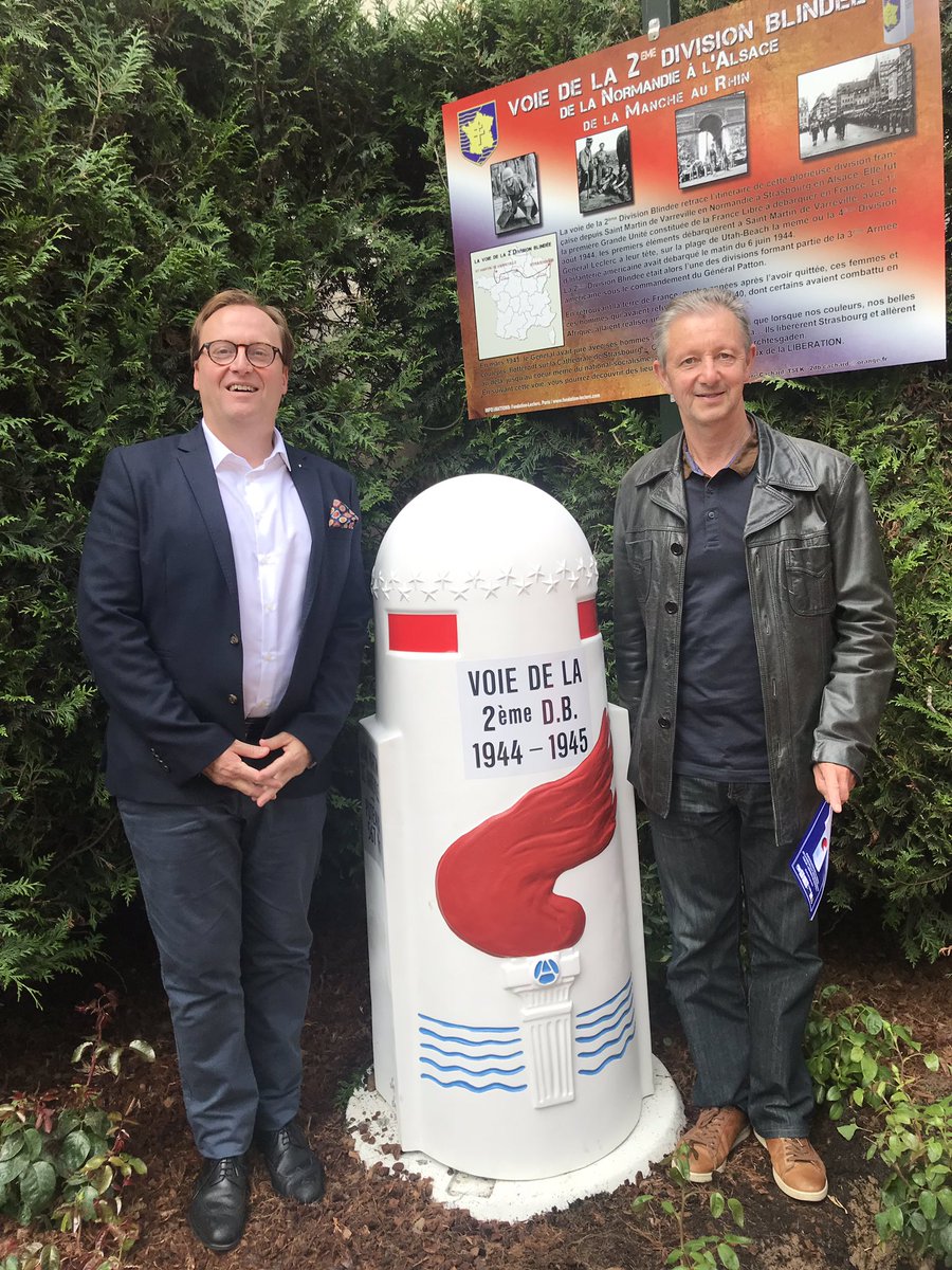 Emmanuel_CANTO_'s tweet image. Présent pour découvrir la 92eme borne #2emeDB « Enfants de France, rêvez d’être des Leclerc »#GeneralDeGaulle
«Ne me dites pas que c’est impossible » devise Général #LeclercdeHauteclocque #Libération #Puteaux #75emeanniversaire #vivement2020 @PuteauxEnMarche