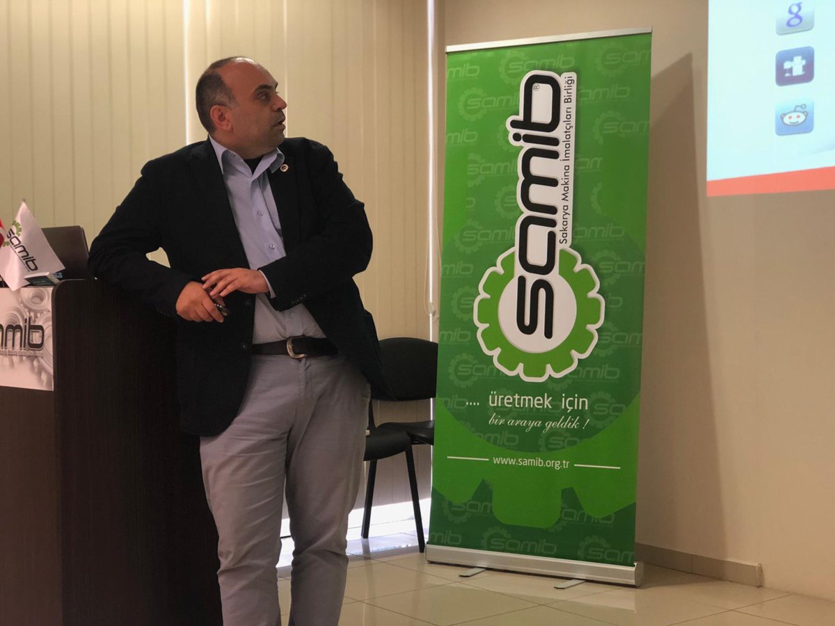 MarkeFront's tweet photo. Genel Müdürümüz @aytacmestci; #MarkeFront ve @ARCEgitim iş birliği ile düzenlenen 2 günlük eğitim programı kapsamında #SAMİB (Sakarya Makina İmalatçıları Birliği Derneği) üyelerine Sosyal Medya Pazarlama Eğitimi veriyor.
#ARCEğitim #sosyalmedya #sosyalmedyapazarlama https://t.co/fVDHbFHkKK