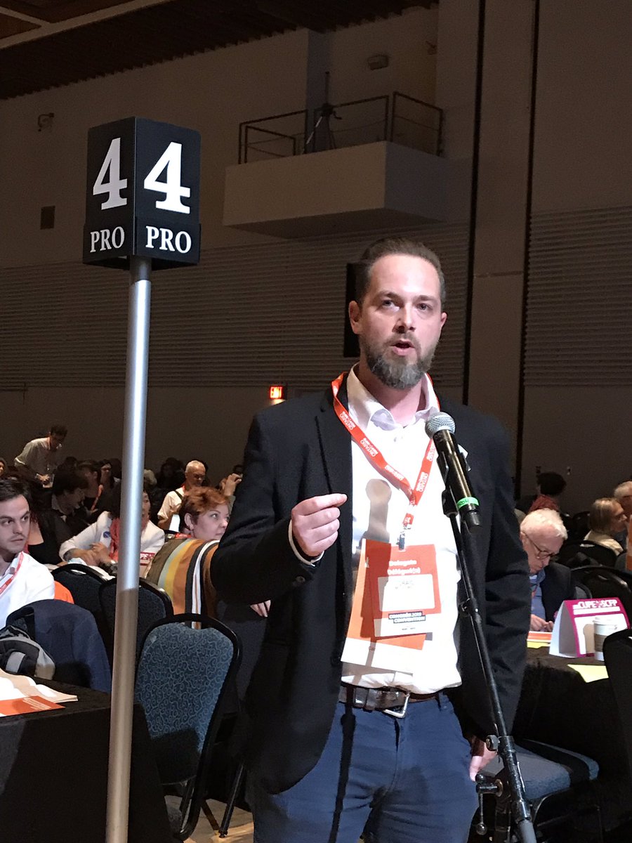 UFCW1006A's tweet photo. #ufcw1006a stands in Solidartiy with @UFCW12R24 members in opposing Bill 115. @Craig_McDowell did a fabulous job defending unionized Beer Store workers at #ONDPCon19 #ONPoli @UFCWCanada #ufcw #unionproud https://t.co/dH4QO1KY3Y