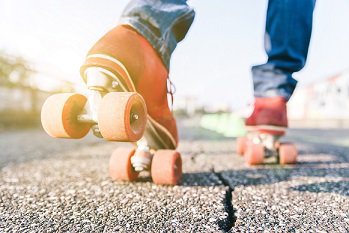 Rolling into another great weekend, especially when it's Father's Day Weekend!! Tag a great father you know! #skatefam #bladergang #quadskate