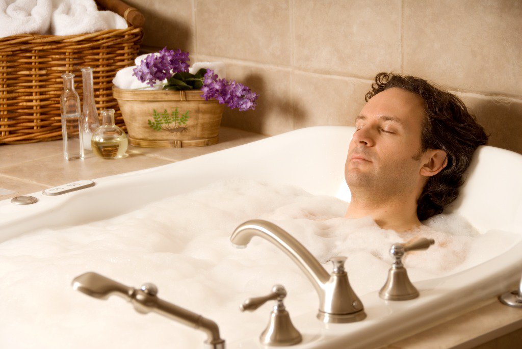 ShepardMoon's tweet image. "Confessions Of A Male Bath Taker" Read the full article! thoughtcatalog.com/brian-donovan/…