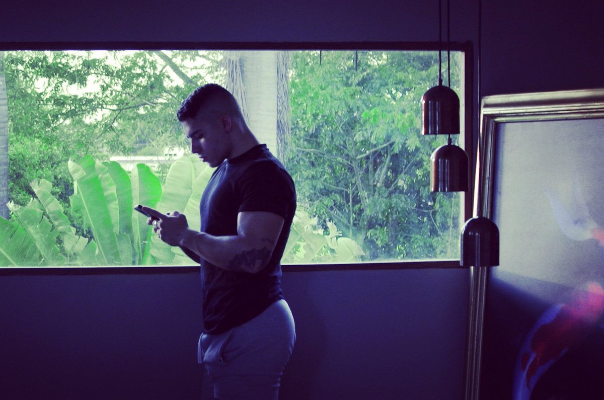SullivanDom19's tweet photo. Happy friday, i'm online @Flirt4Free @FlirtBoyz_com @Flirt4Fans @FlirtSummit @Flirt4FreeCO @Masterboys20 #vcmodels https://t.co/oHvnSQPmY1