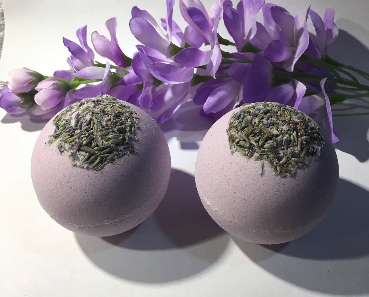 GoodKittyNats's tweet photo. Large Lavender Bath Bomb - 5 oz per fizzling bomb https://t.co/hDO67QuZT1 #GoodKittyNaturals #GKN #Etsy #Bathfizzy #Naturalskincare #Handmade #Skincare #HandcraftedSoap #EtsyShop #Bathbomb #LavenderBathSoak https://t.co/KxuQOKKBEB