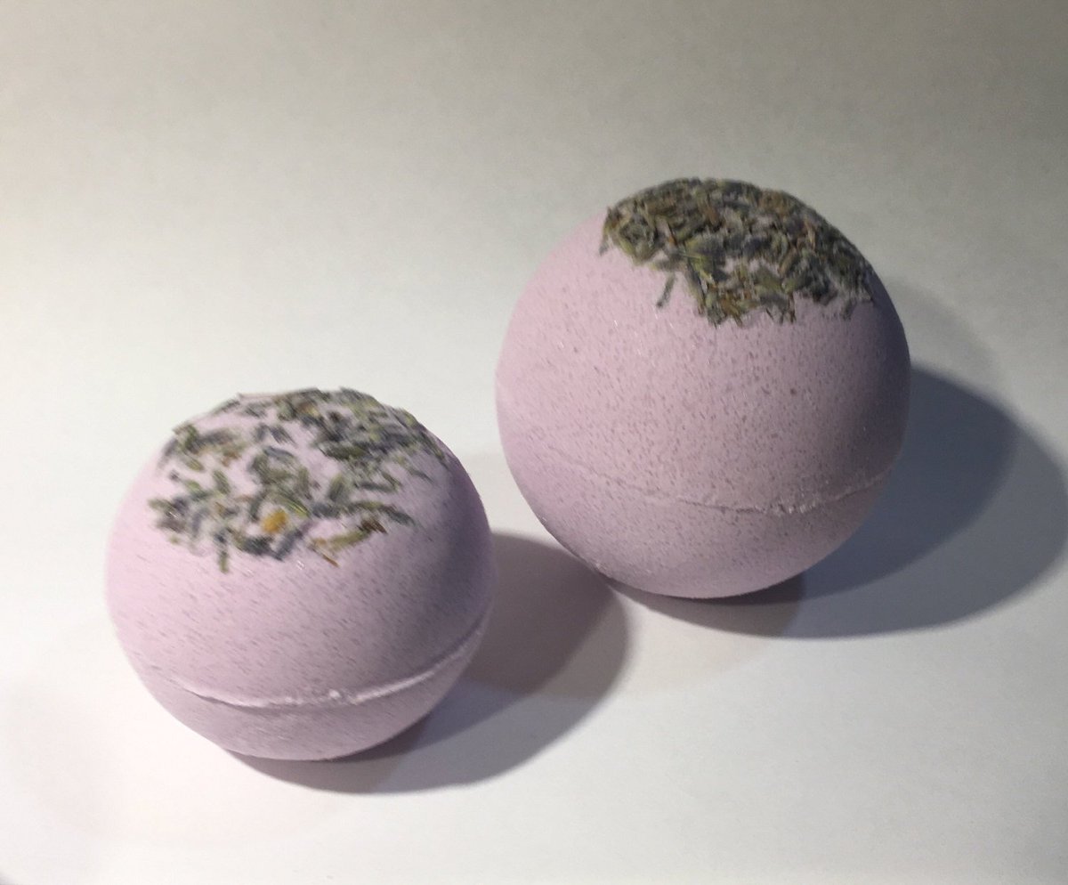 GoodKittyNats's tweet photo. Large Lavender Bath Bomb - 5 oz per fizzling bomb https://t.co/hDO67QuZT1 #GoodKittyNaturals #GKN #Etsy #Bathfizzy #Naturalskincare #Handmade #Skincare #HandcraftedSoap #EtsyShop #Bathbomb #LavenderBathSoak https://t.co/KxuQOKKBEB