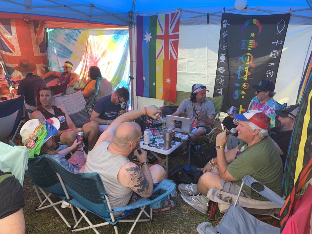 CampReddaroo's tweet image. What a great time hanging with @thewhat_podcast at our Annual craft beer exchange! #bonnaroo #campreddaroo #thewhatpodcast