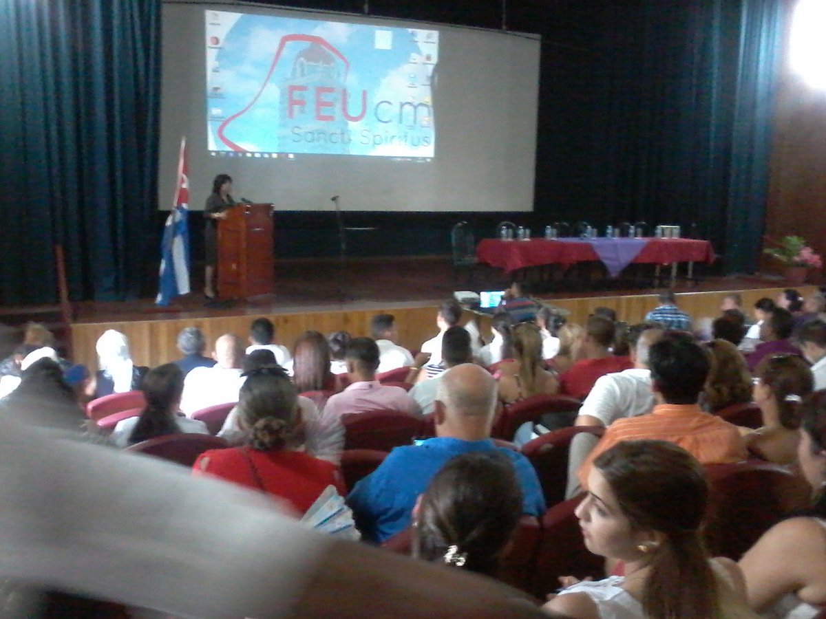 Se clausura la XII Jornada Provincial de Medicina Familiar en UCM de Sancti Spíritus, recinto docente que acogió alrededor de 200 médicos y enfermeras de la familia de todos los municipios, a estos profesionales le sobran razones para celebrar los 35 años de fundado el programa.