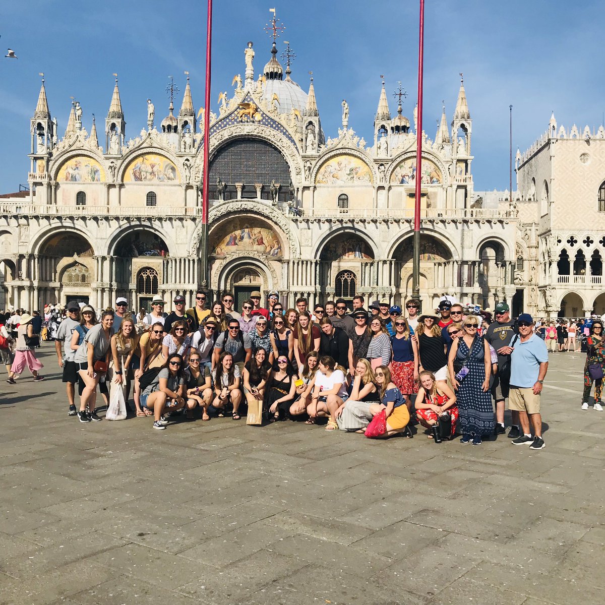 AmyNCiaccio's tweet photo. Thank you to the @CapitalBSD students and families for another successful trip! 5 countries in 13 days with 52 Capital family members 🇩🇪🇦🇹🇮🇹🇨🇭🇫🇷 #likeaneagle https://t.co/qBOhFYQuHi