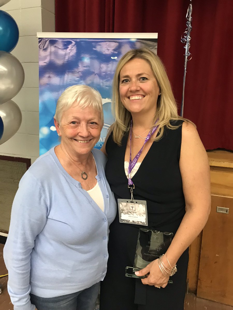 DivaHelen's tweet photo. It was such an honour to be awarded the @OCDSB Chair’s Award at the recognition reception last night. So happy to have my family and my BFF @JodiParker with me- and Always carrying my beautiful sister in my heart.  SHE is who inspires me to #volunteer as much as do! https://t.co/7ycjwonQgk