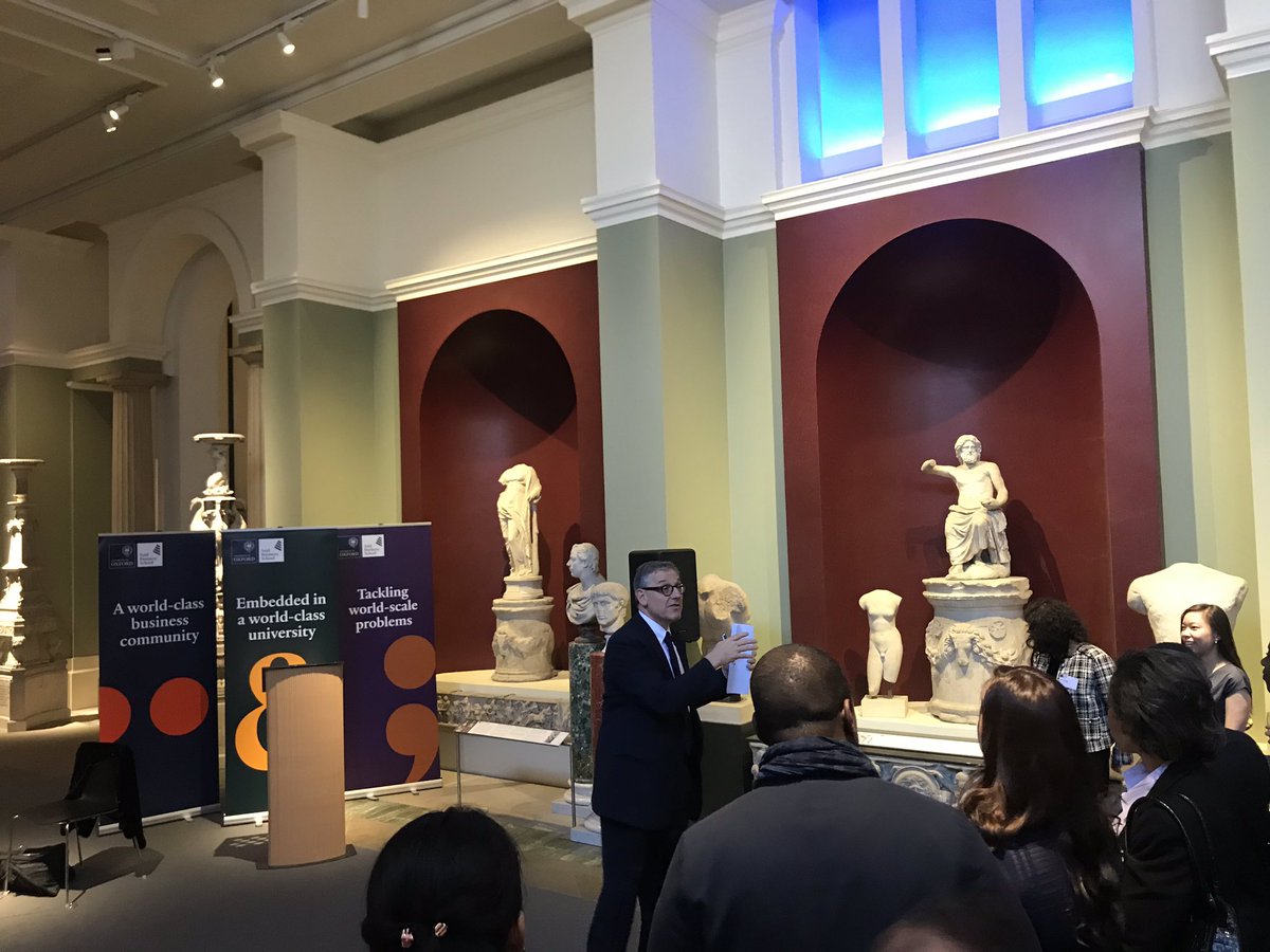 OxfordMBA's tweet photo. Tonight we celebrated our outgoing and incoming  MBA scholars, as well as thanked the generous donors who make so many of our #OxfordMBA dreams possible 💫 https://t.co/wAebKkrLsJ