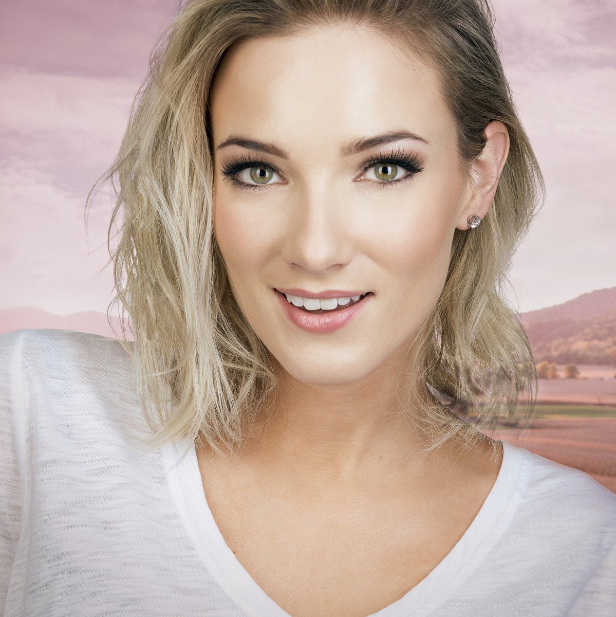 LeahDaniels's tweet photo. It's here!⚡Brand new single dropped at radio TODAY! 🔸TOGETHER🔸Have you heard it yet!?? This song started as a play on words between 'to get her' &amp; 'together' and turned into a spunky song about 'how to get her'! Listen and read all about it here: https://t.co/wJNc0byiB7 https://t.co/CqbTbVs5MH