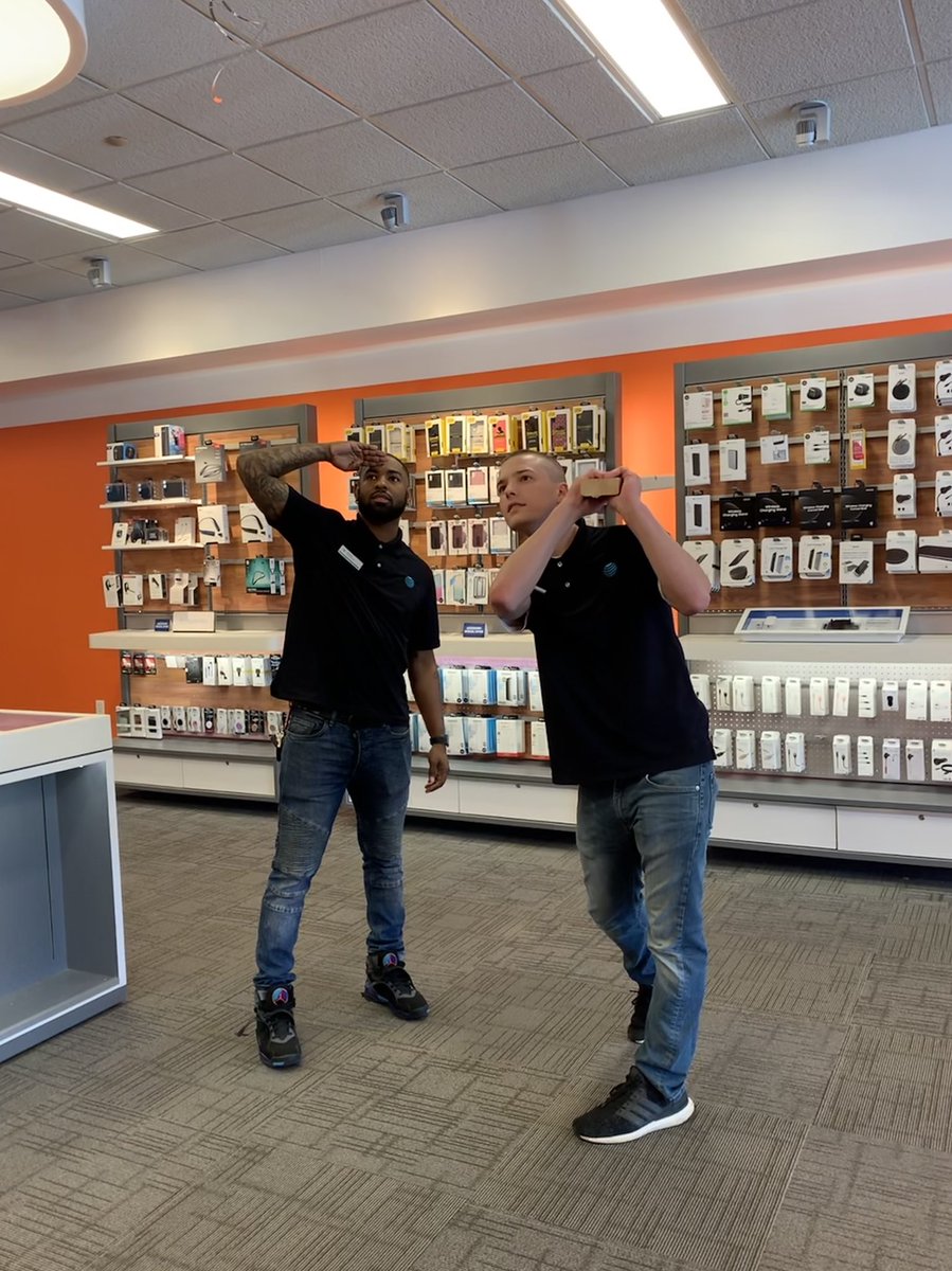 PortablesPasad1's tweet photo. Heating up here in Pasadena. DTV Now out! Securing our 2x4! The day is still young. Let's go portables! #MASIgnitesJUNE #MaxEffort #DTVNow @ATTPortablesEVD @Ciara_Wills @ATTPortablesBob https://t.co/Qlcdq8gmgs