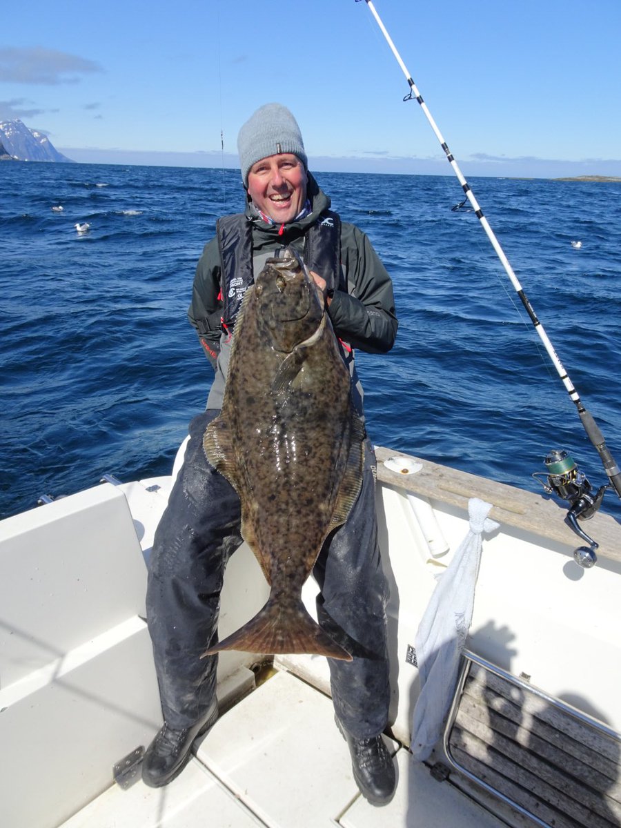 mschouten72's tweet photo. Dikke heilbot in Noorwegen. Volop genieten. #Norway #heilbot #vissen #fishing #noorwegen #visreis #happy #fishing https://t.co/zNojfqvo15