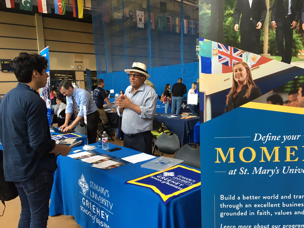 StMarysGSB's tweet photo. This week we welcomed new #Rattlers to the @StMarysGSB!! Welcome to the #GSBfamily, y’all!! 🐍 #StMU #Classof2023 #WeAreGSB https://t.co/UrvDMAqlng
