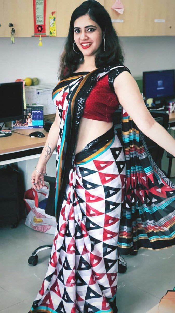 LoverSaree's tweet photo. https://t.co/EXsenlWnJ2
