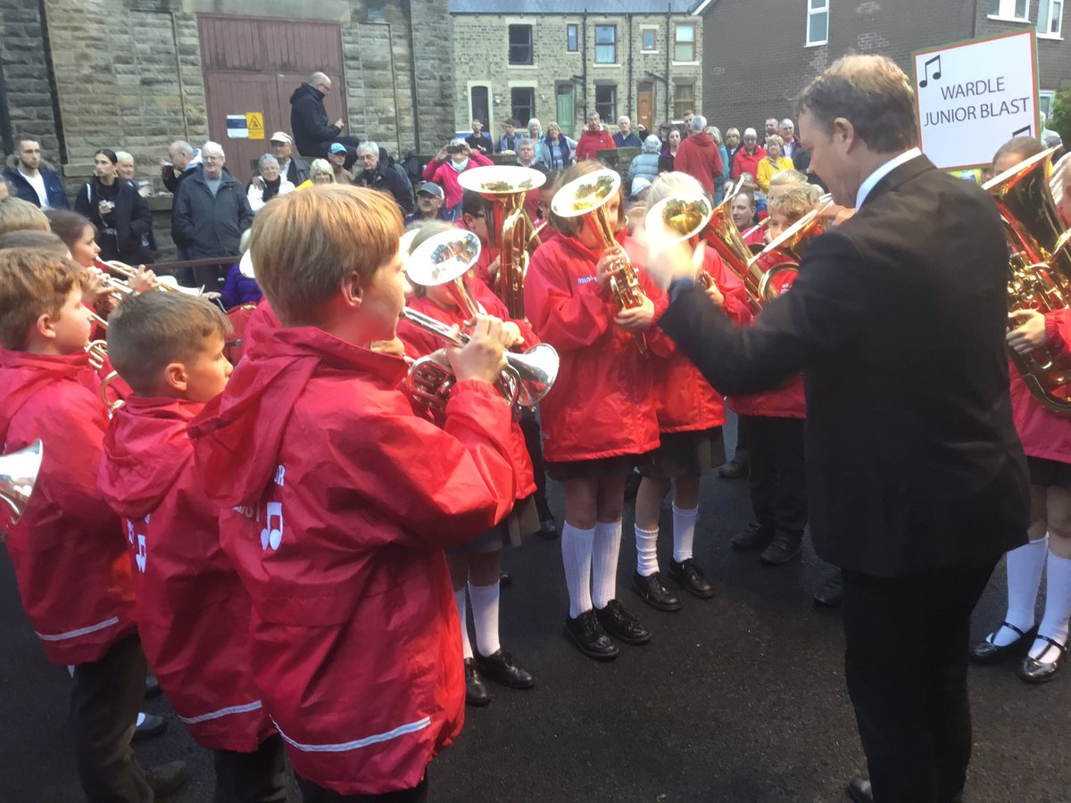 4barsrest's tweet photo. #WhitFriday2019 And talking of Whit Friday traditions, the truly brilliant Wardle Junior Blast are fast becoming a delight each year 

All from memory and if you ain’t seen their street march try and see it https://t.co/C0SduHW8oJ
