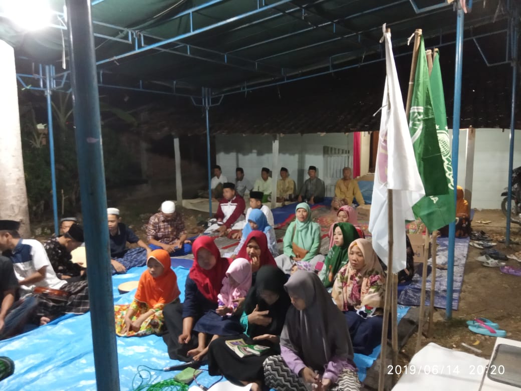 Acara selapanan Dan halal bihalal ansor banser kec kota bertempat di rumah sahabat Daim Denguk...
Semoga barokah ,,
amiin
#AnsorBlora
#BanserBlora
#AnsorBanserBlora