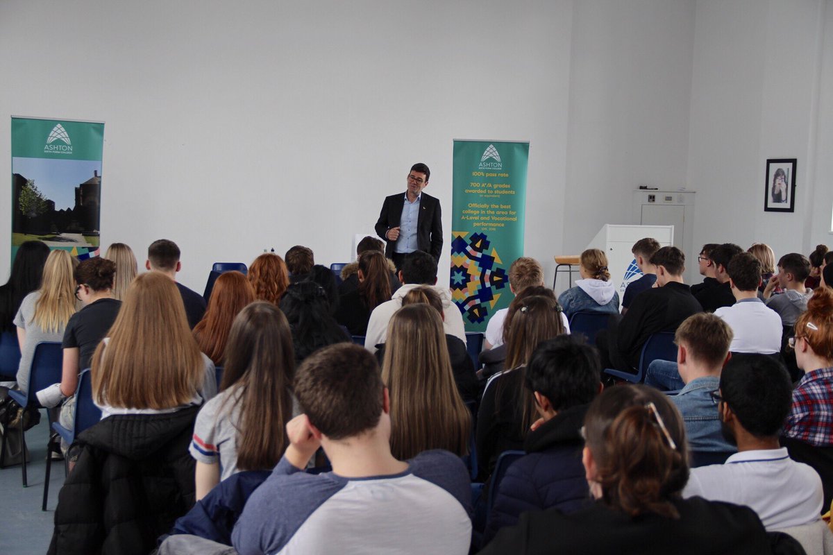 ashtonsixthform's tweet photo. Today we welcomed @MayorofGM
Politics and Humanities students had the opportunity to hear about the Mayor’s journey in to Politics. They took part in a Q&amp;A exploring a range of topics from transport to climate change to the current structure of our government. #ImagineYourFuture https://t.co/K6WMghl00D
