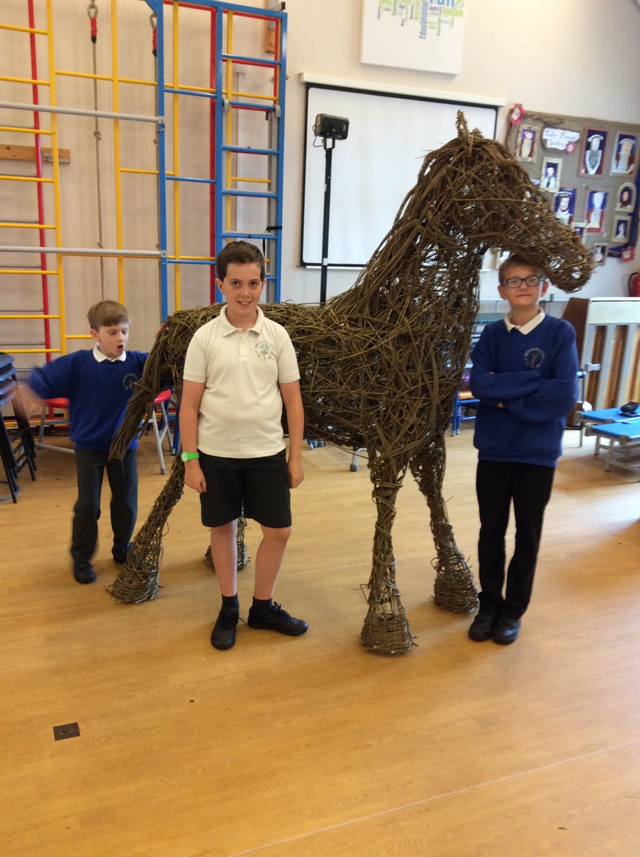 Welcome to our newest member of Whitley School @twigtwisters #willowweaving