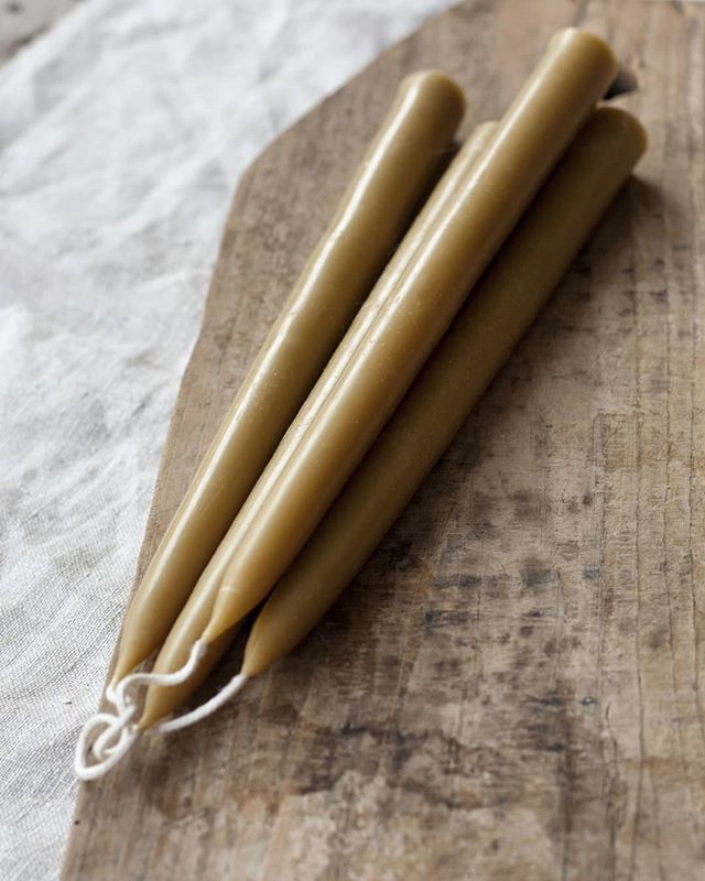 I'm so pleased, with how my hand dipped candles are turning out! Practice makes perfect 😊
•
•
•
•
•
#etsyshop #etsysuccess #etsy #etsylithuania #sustainablehome #naturalcandles #beeswaxcandles #locallymade #inspiredbynature #wabisabi #pillarcandles #candlemaking #candlem…