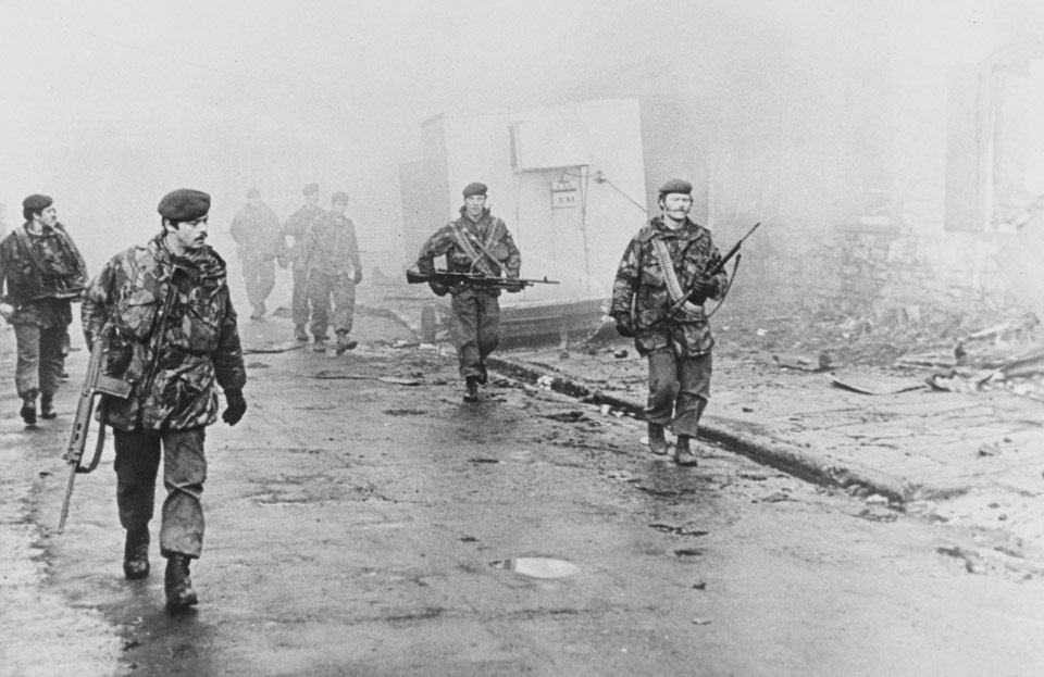 Today is the 37th anniversary of the liberation of the Falkland Islands. We remember the sacrifice of our Army and veterans with humble thanks. Pictured are soldiers of 2nd Bn, <a href="/TheParachuteReg/">TheParachuteRegiment</a> entering Port Stanley in June 198 #Remembrance