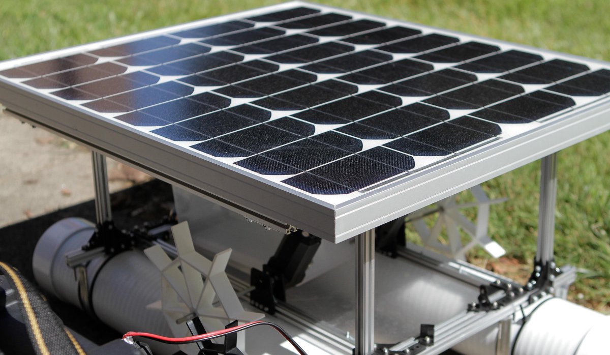 arduino's tweet photo. These high school students designed an affordable, solar-powered robot that can monitor and remediate water pollution: https://t.co/xLKKXkORYR https://t.co/M9LUhxJoJb