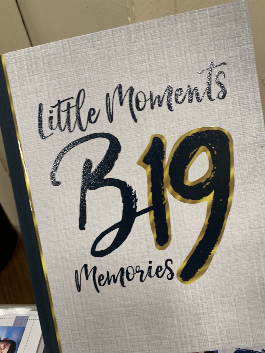 LHSyearbk's tweet photo. What a wonderful yearbook signing breakfast today-you guys were so well behaved!!!! Thank you!!! We hope you loved the book! #classof2019 #wearelyndhurst https://t.co/sZy34IufWt