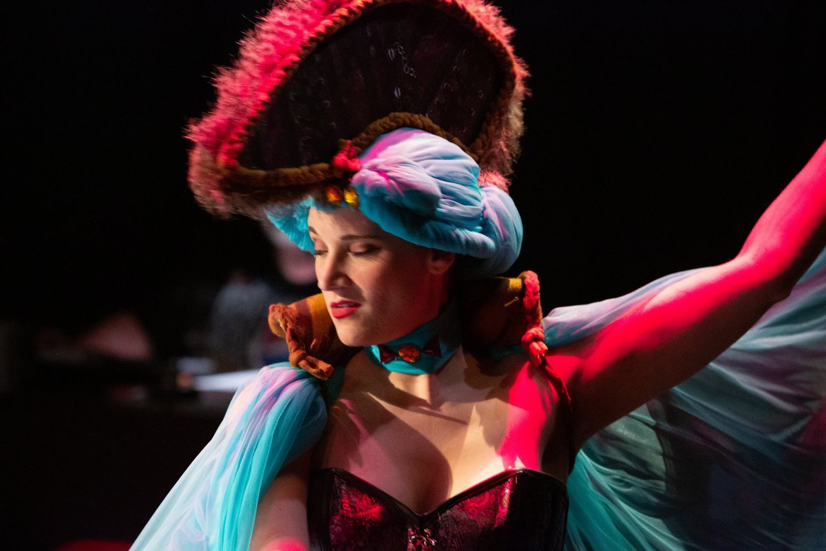 Ritztheatreco's tweet image. "MAKE WAYYY!"

Our featured #JuneFest production of #TheAppleTree begins its second weekend of performances TONIGHT, starting with our special #BiteOfTheApple fundraising event. Don't miss out on this "musical exploration of love and temptation"! RitzTheatreCo.org! 🍎🍎🍎