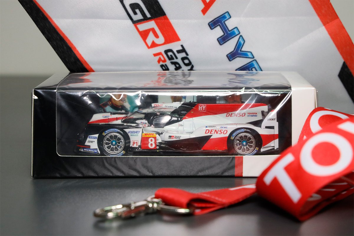SoyMotor's tweet photo. 🚨REGALAMOS una maqueta 1/43 del Toyota Hybrid TS050 😊 #LeMans

Participar:
1⃣ Sigue a @SoyMotor 🥰
2⃣ Retweet 🙆‍♂️
3⃣ Responde citando a @Toyota_Esp: ¿Cuál es la vuelta más rápida de la historia de Le Mans? 🤔

Anunciaremos ganador el 17/06☺️ https://t.co/ALGOblmPR2