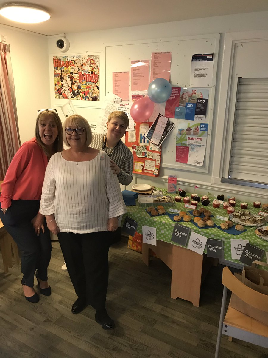 neapbm's tweet photo. Well done staff at Pennywell Hse AP for raising much needed funds for Alzheimer’s on Cupcake Day! Thanks to Lou for organising and a sugary thanks to Barbara for the moreish shortbread! 😋 https://t.co/YSvoamJzie