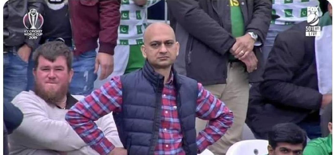 AmmarAshraf's tweet image. India News Channel: Modi snubs Pakistan at SCO Summit #ModiGlobalPower 

Next day Modi met Imran Khan

Indian News Channels: