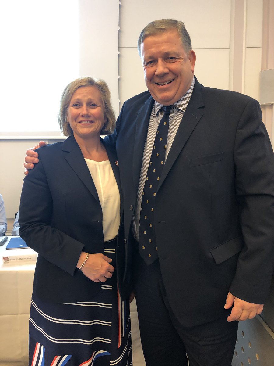 GloverGenevieve's tweet photo. Another full on @EnglandRugby Council meeting, in advance of the all important AGM. Pleased to meet two new female alternates representing @SurreyRugby and @BerksRFU #rugbyrolemodels. The now traditional photo with the outgoing President; this time Chris Kelly. A big support! https://t.co/7FiV0BBcve