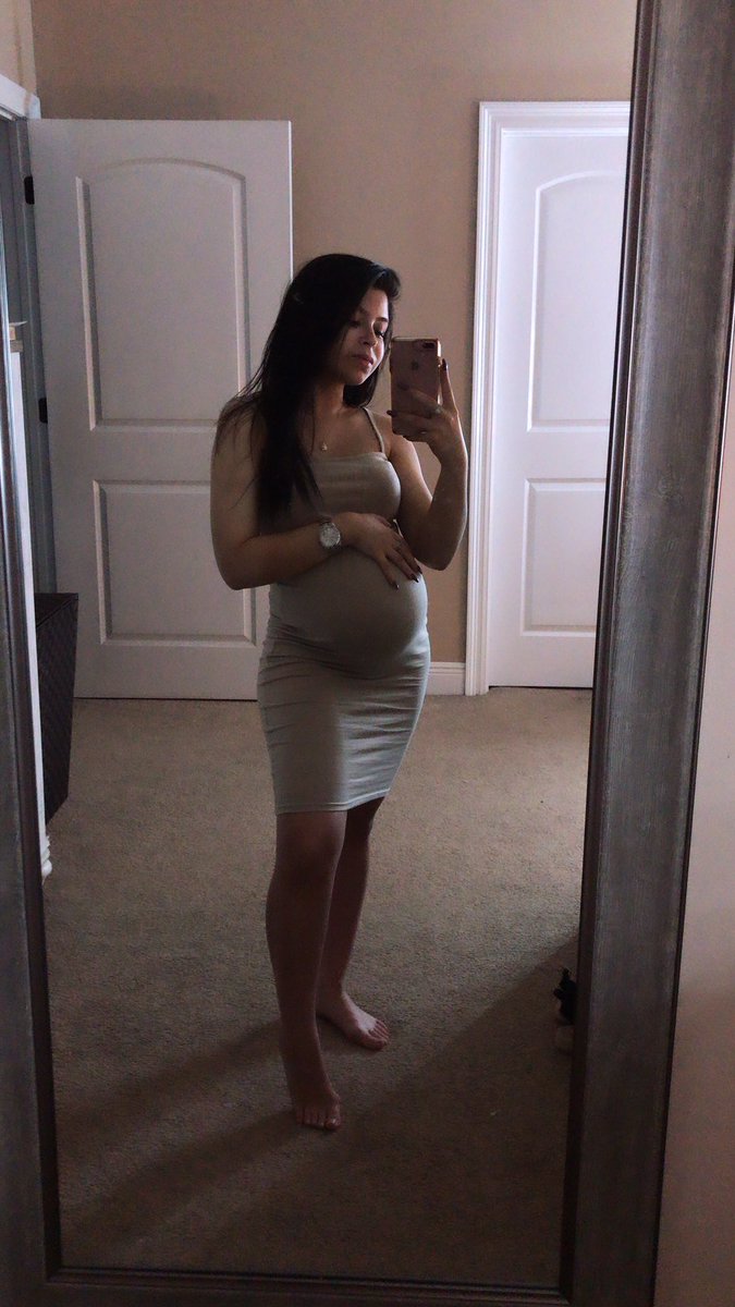 KamrynColson's tweet image. hello twitter.. i’ve been gone for a while due to my own personal development. though i am back, the progress and growth of my own self won’t stop🖤 #aug3rd