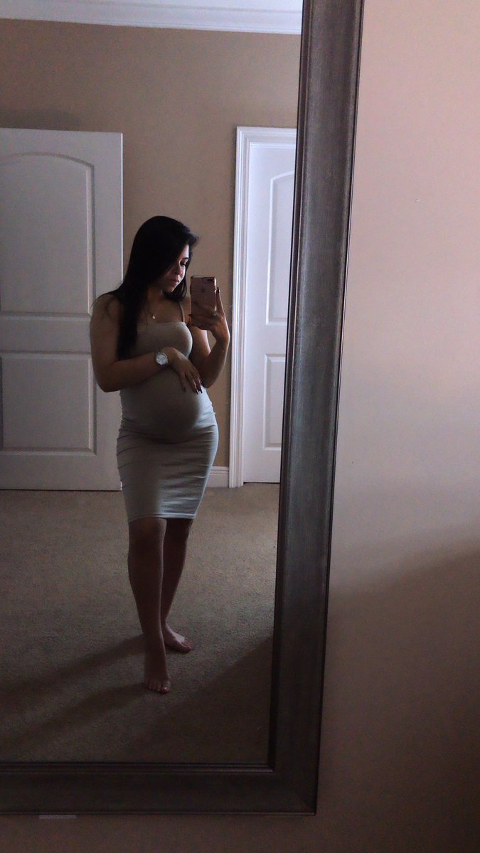 KamrynColson's tweet image. hello twitter.. i’ve been gone for a while due to my own personal development. though i am back, the progress and growth of my own self won’t stop🖤 #aug3rd