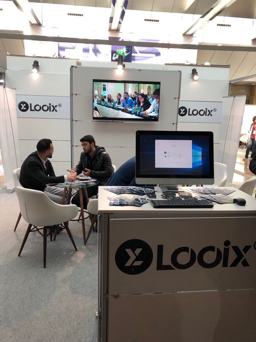 LOOiX tweet media