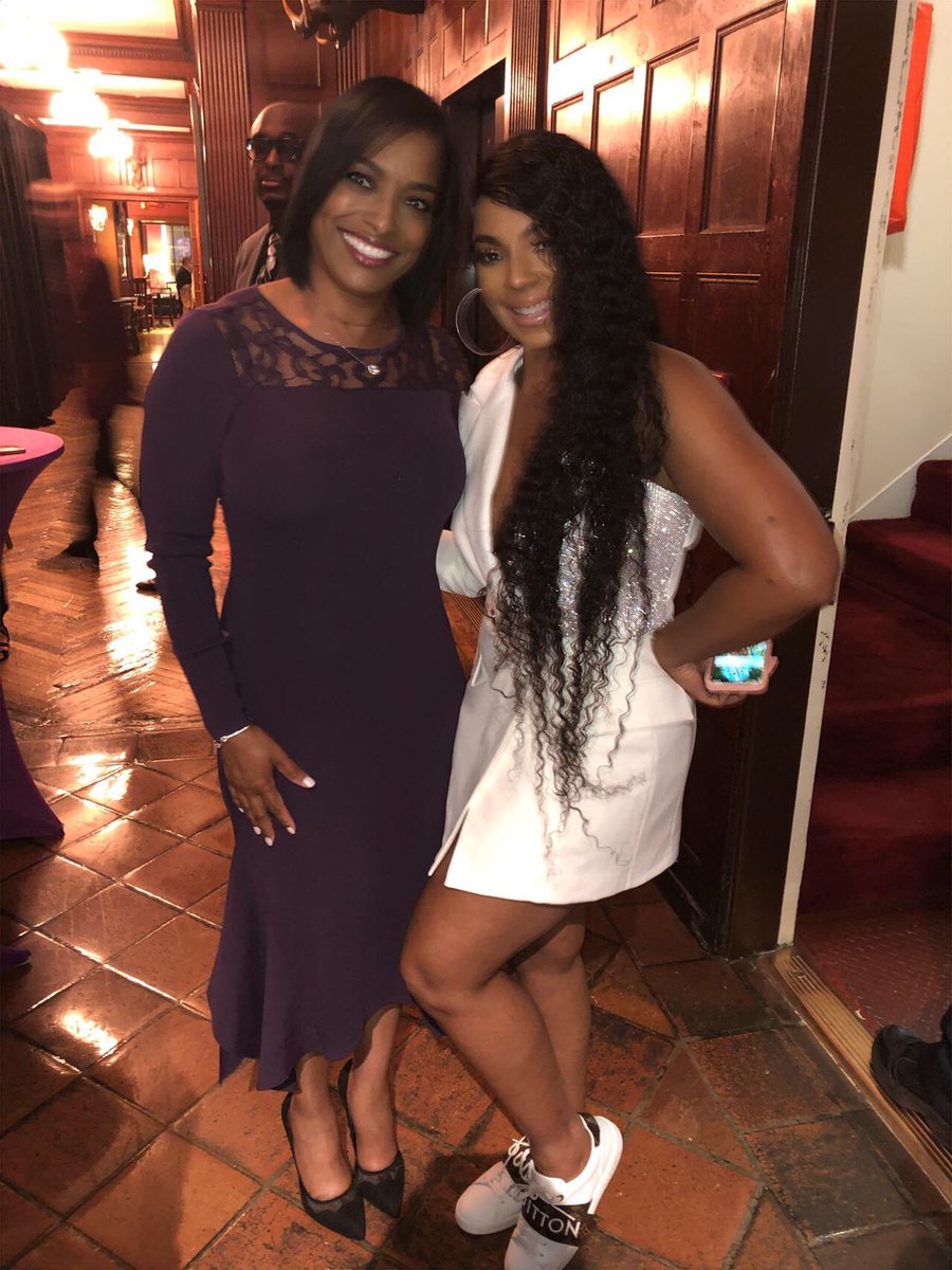 itsbbrooks's tweet photo. Oh what a night @HHPHorg  @lorirosebenson @RealDougEFresh @hiphopmd @MrChuckD @ashanti  Thank you #hiphoppublichealth for empowering our youth to make healthy choices and live full lives through the transformative power of music. #healthykids #hiphop https://t.co/LctxYnk8zC