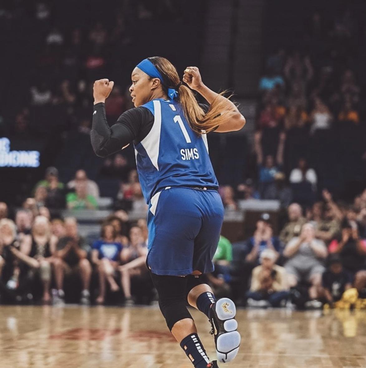 rmgcorp's tweet photo. The @MinnesotaLynx take on the @ConnecticutSun @ 7:00 p.m. CST at the @TargetCenterMN. We're so excited for the game tonight!! These ladies are BALLIN'!! Will you be watching?#GameDay #POCaccess #POCconnect
πΊ Β» @fsnorth / @CBSSportsNet
π» Β» BOB FM 106.1
https://t.co/1IjTpL1Y9X https://t.co/sytk3wQR6y