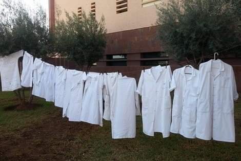 SabrinaRadi's tweet photo. Médecin ‚dentiste, pharmacien en DETRESSE!!!
#DoctorsUnderOppression 🇲🇦 https://t.co/zQ1w9XPn7L