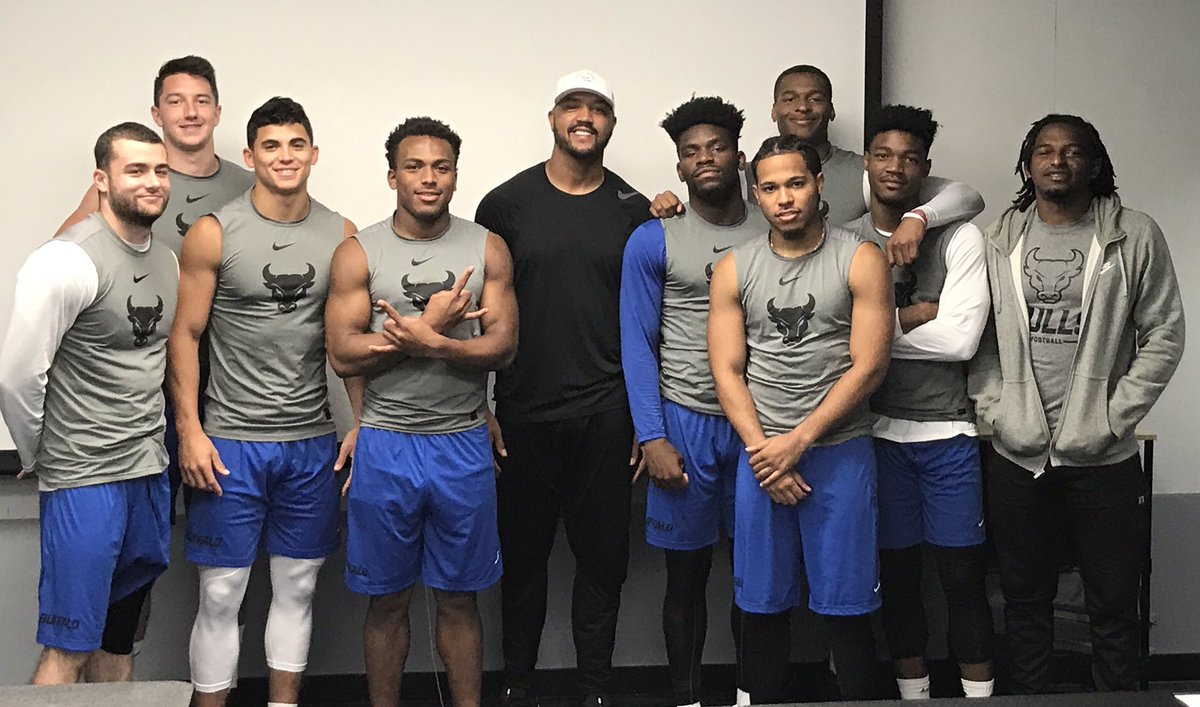 CoachRobIanello's tweet photo. Thanks to @MichaelMFloyd for visiting with our @UBFootball WR’s today and dropping some knowledge! https://t.co/Z6KMT7ebav