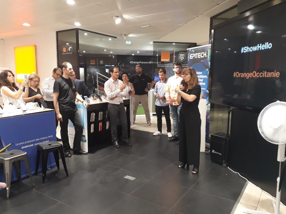FredCherouvrier's tweet photo. Très heureux du succès de la soirée #ShowHello dans la boutique @Orange #Toulouse
Tout ça grâce à nos ambassadeurs chéris, au fameux duo de la TGB, à la meilleure stagiaire du monde, à notre célèbre et unique @ludivinedealba et à la présence de @levugaelle et de @smainard https://t.co/J2chzoDWGQ
