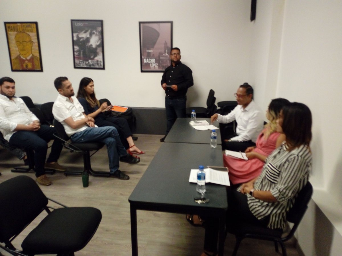 maraguereca's tweet photo. Iniciamos el foro "Soy periodista, ya no les creo", un ejercicio para reflexionar sobre el #PeriodismoCiudadano con @Dinoraaa @NallelyUrbin @richardibarral #ForoPC https://t.co/lJA6i9XJQ1