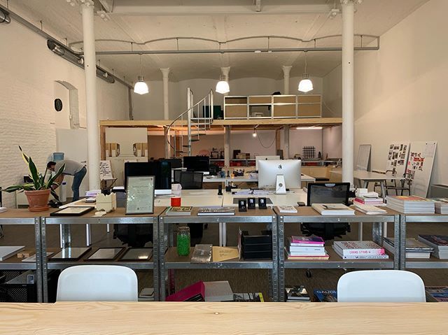 Almost done. #newstudio #kortrijk #office #interior #interiordesign bit.ly/31zPjsQ