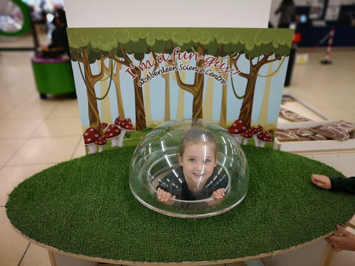 MrGrayGreenbrae's tweet photo. P2/3 and P2 had a great time at Aberdeen Science Centre today! Thanks to @GreenbraePta for partly funding our trip! @MissSmart14 https://t.co/UtRSmDctp4