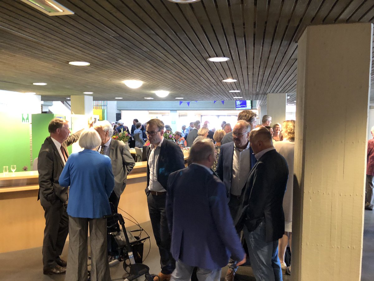 Ook wij waren bij de welkomstreceptie voor burgermeester van @VolgDronten Jean-Paul Gebben en wensen hem veel plezier in onze mooie gemeente en ons prachtige dorp #swifterbant natuurlijk!