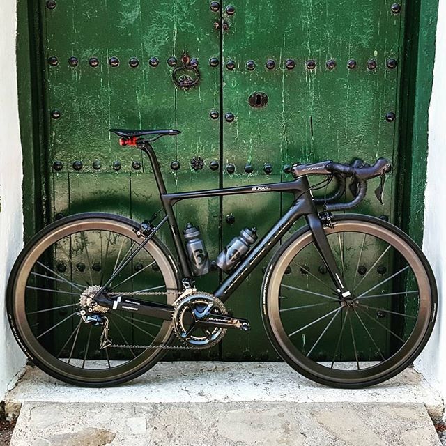RBracingworks's tweet photo. Ya llega el finde!

https://t.co/uX1bf4RpXq Neilpryde Bikes in Red Blue Racing Works  #redblueracingworks #neilpryde #neilprydebikes #cycling #roadcycling #cyclinglife #cyclingpics #cyclingshots #cycle #instacycling #instacycle #roadcycling #bike #roadb… https://t.co/YuxldYx4uf https://t.co/A6K5eElwiF