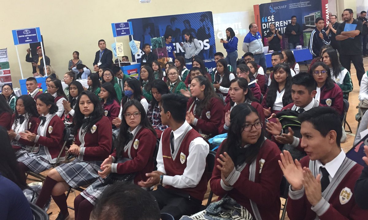Da inicio el evento de Expo Orienta Tecámac, con la finalidad de dar a conocer la oferta educativa que las universidades del Municipio y aledañas ofrecen a la comunidad estudiantil. Este evento se lleva a cabo en el Centro de Convenciones.

#Tecámac