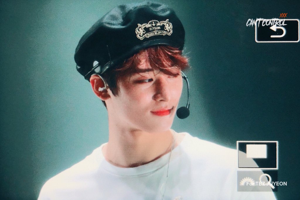 cantcontroljy's tweet image. 190614 대존잘 대가리깨 #THEBOYZ #더보이즈 #주연 #JUYEON #통제불능