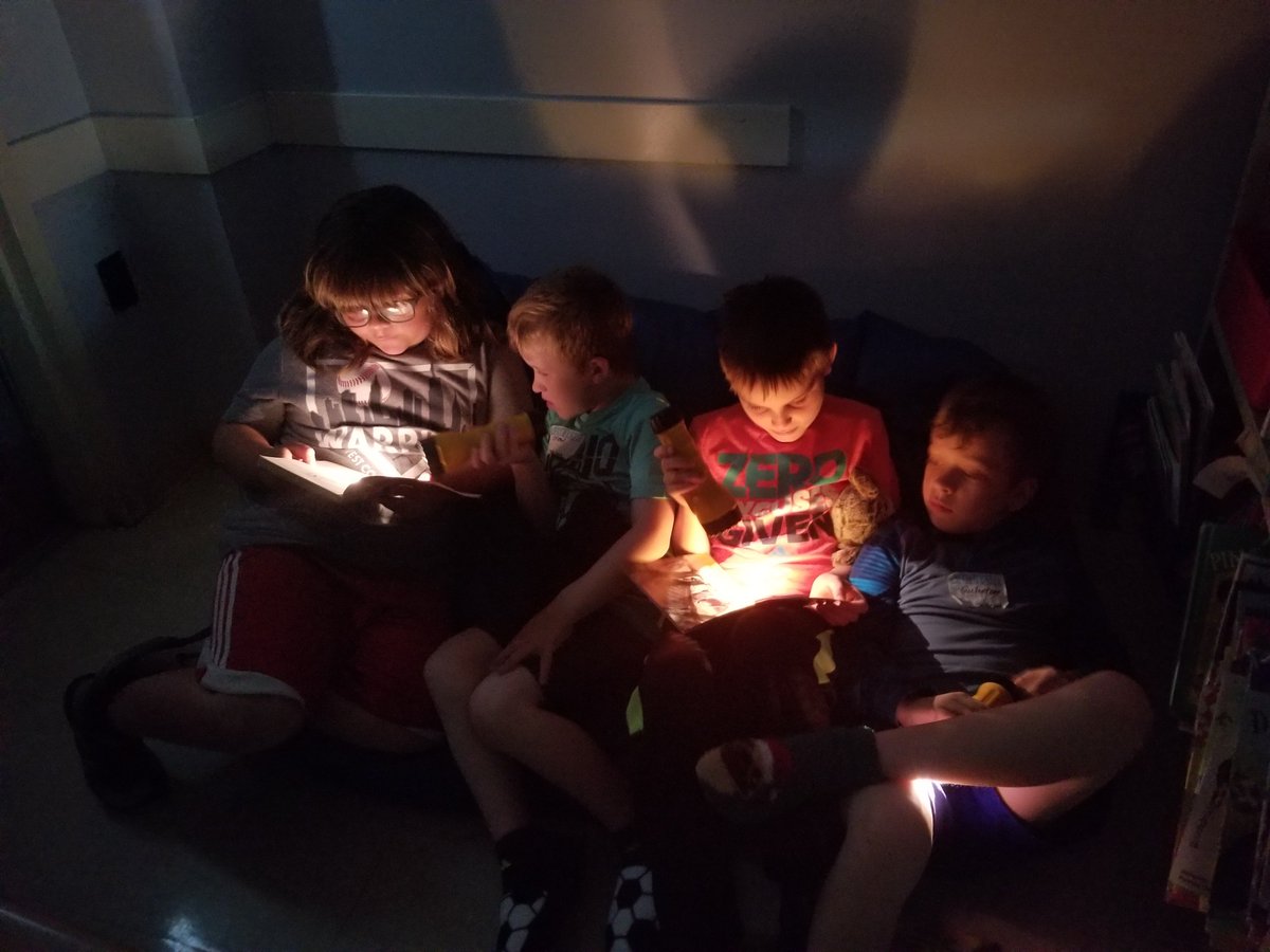 MrsSouzaKCC's tweet photo. Reading books in the dark during "Slumber Party Day" #mashpee https://t.co/InRIXTP8XC