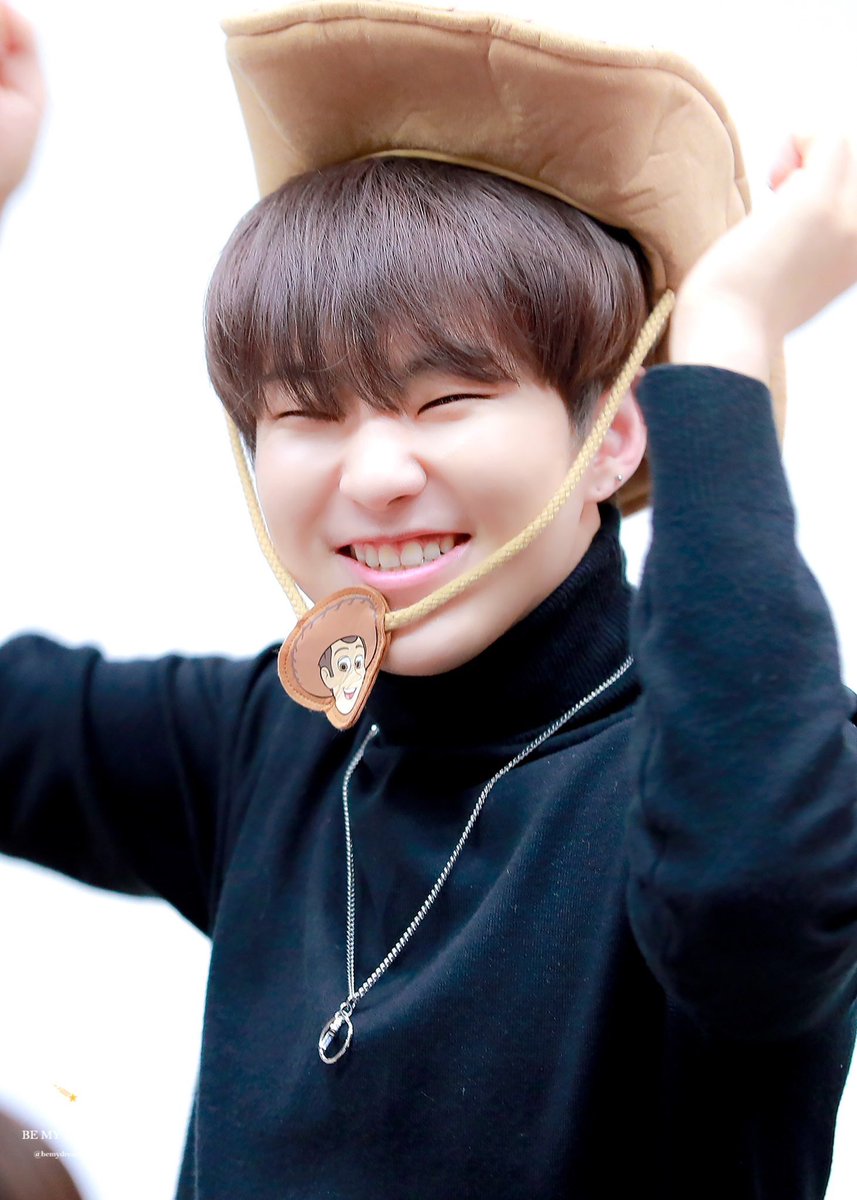 archiveskwon's tweet photo. happy birthday to the man that makes me the happiest, to the one that warms my heart, that inspires me and that i will forever love. thank you for everything you have done, there’s not enough words to describe. happy birthday soonyoung #오늘은_호시왕댯님_생일이다  #PRINCEHOSHIDAY https://t.co/HhueB7LlZw