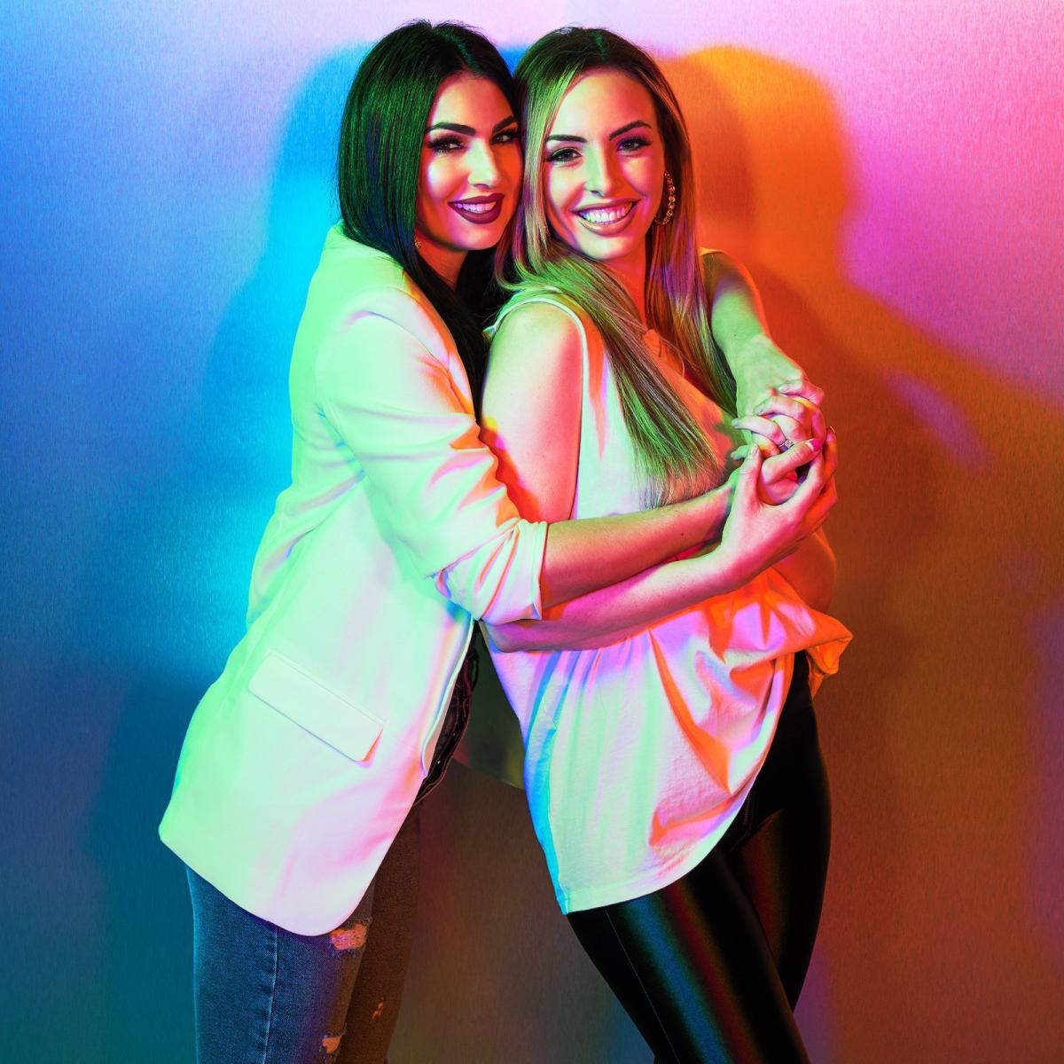 EpochalGlamour's tweet image. Love is love. Show your support for #PrideMonth. ❤💚💙💛💜