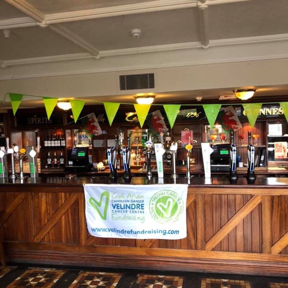💚 💚We are delighted to be hosting a Charity Quiz this evening on behalf of Velindre Cancer Centre. Good Luck to all involved raising money for a great cause! 💚 💚

#charity #quiz #cardiff #velindrecancercare